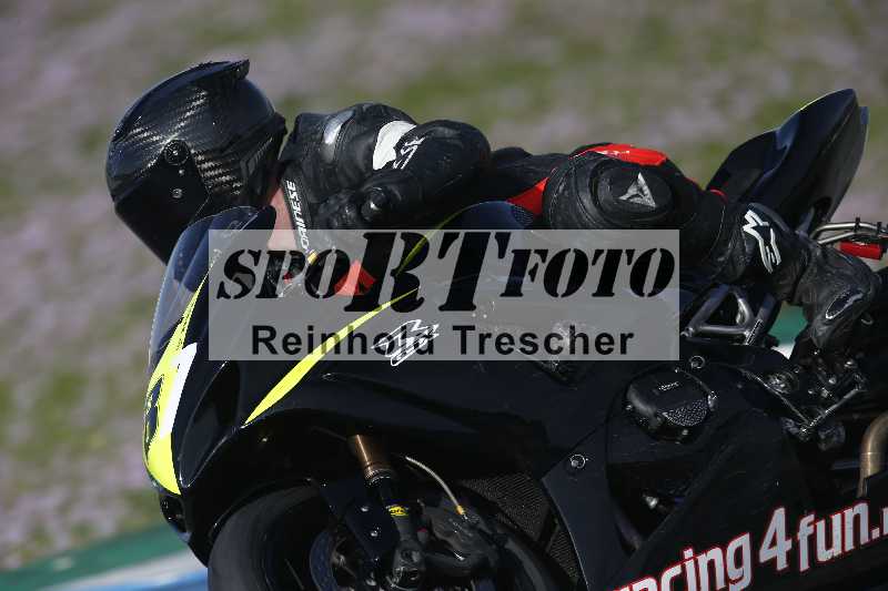 /Archiv-2024/02 29.01.-02.02.2024 Moto Center Thun Jerez/Gruppe gruen-green/87